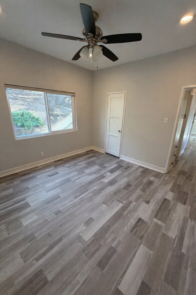 Building Photo - 1134 E 5th Ave