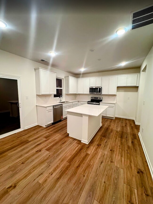 Building Photo - New Construction 4 Bedroom Home