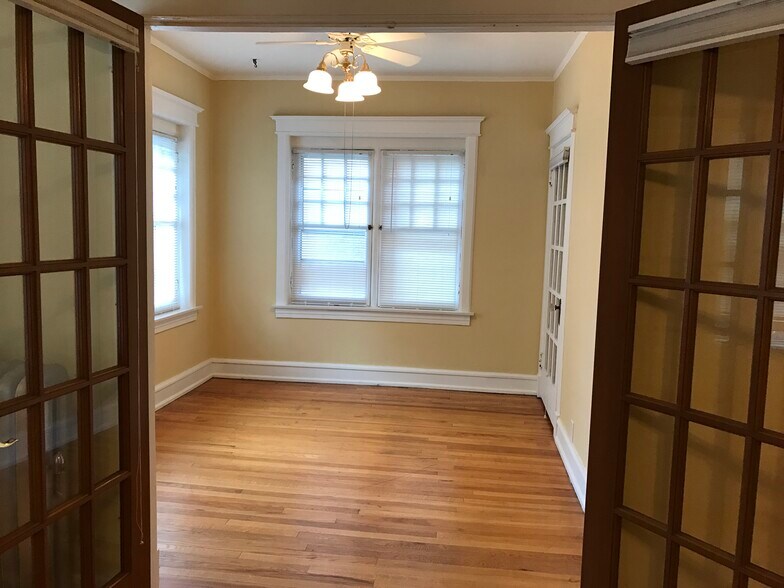 Building Photo - 2314 E Wyoming Pl