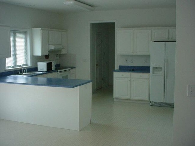 Building Photo - 6 Remmington Rd