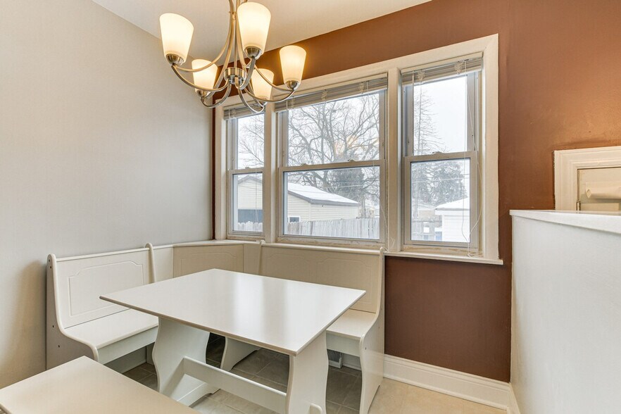 Building Photo - 12827 S Morgan St