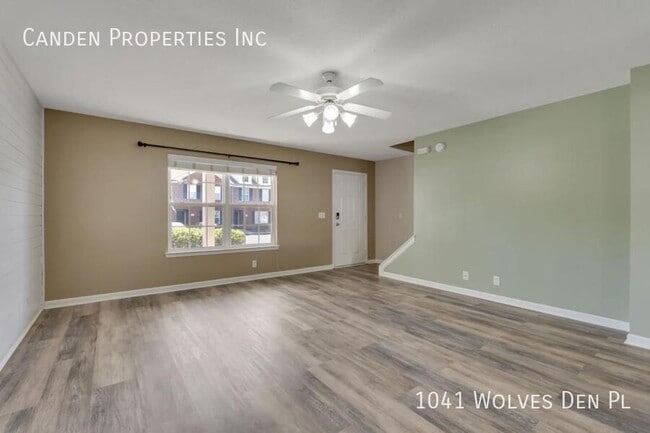 Building Photo - 1041 Wolves Den Pl
