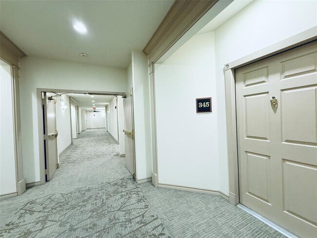 Building Photo - 2400 McCue Rd
