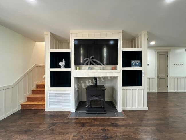Building Photo - 3425 Ponderosa Lp