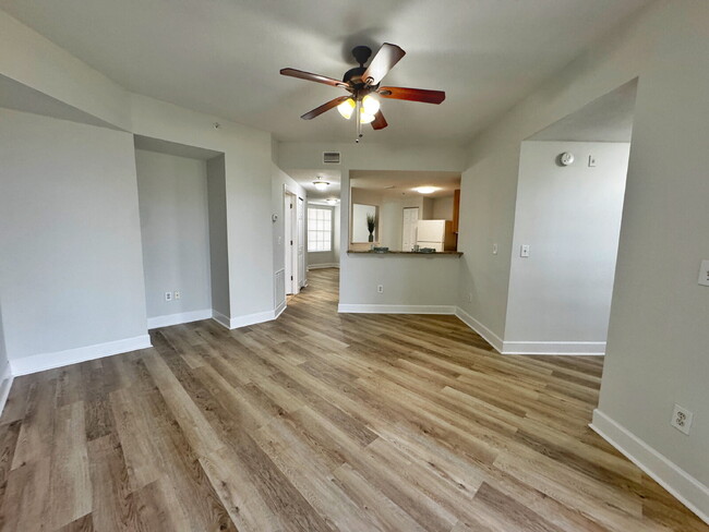 Building Photo - Newly Renovated Ground Floor 1 BR/1 BA Condo!