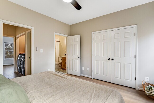 Building Photo - 12527 Heykens Ln