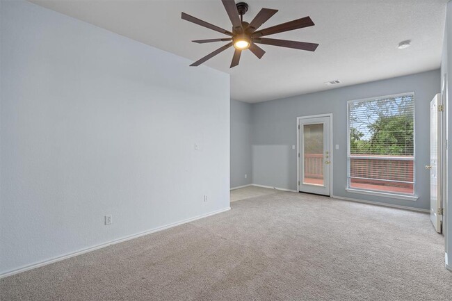 Building Photo - 1213 Red Ranch Cir