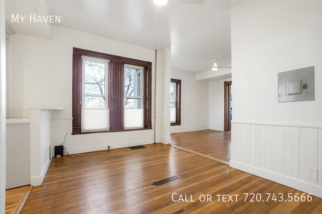 Building Photo - Large Renovated Historic Apartment in Five...