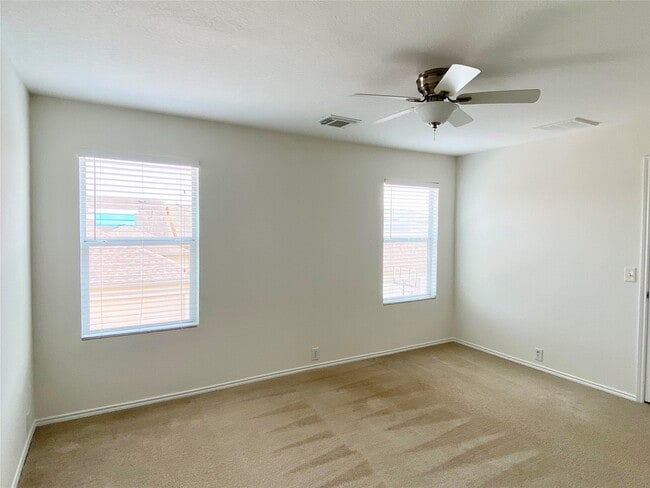 Building Photo - 29726 Sullivan Oaks Dr