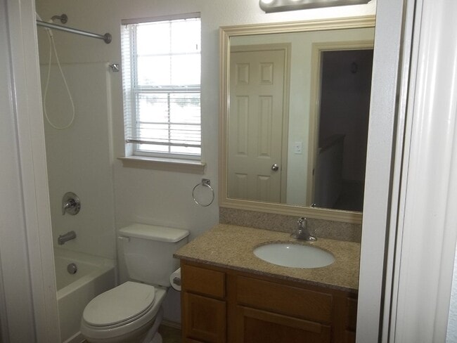 Building Photo - 2318 Sailing Way