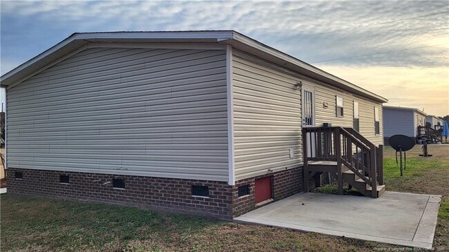 Building Photo - 385 Burns Rd