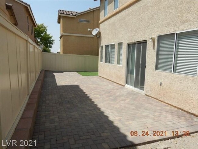 Building Photo - COMING SOON!! - FANTASTIC SW HOME ON CUL-D...