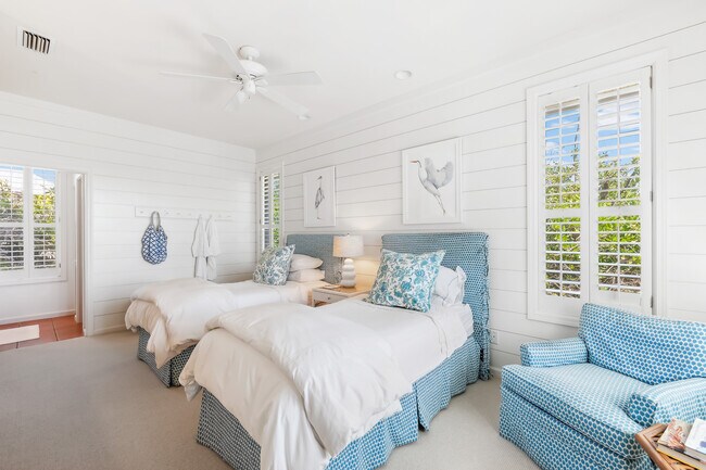 Building Photo - 4040 Loomis Ave