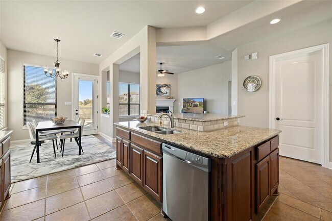 Building Photo - 2216 Gilia Dr