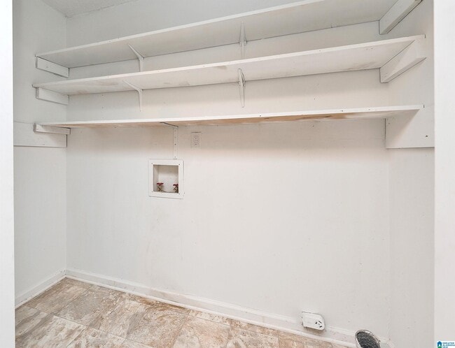 Building Photo - 66 Bluebell St