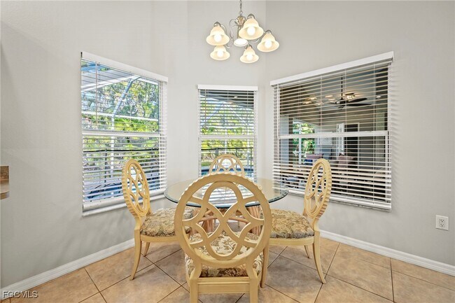 Building Photo - 1831 SE Van Loon Terrace