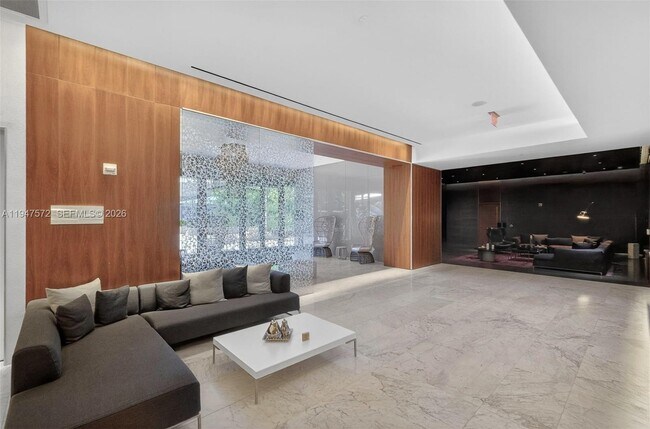 Building Photo - 68 SE 6th St