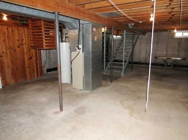 Building Photo - 401 Hilltop Rd