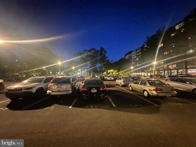 Building Photo - 1301 Delaware Ave SW