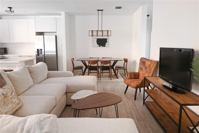 Building Photo - 160 NE 57th St