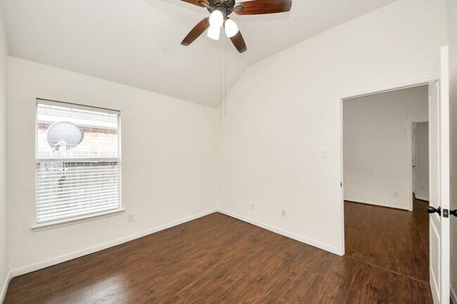 Building Photo - 19122 Mission Manor Ln