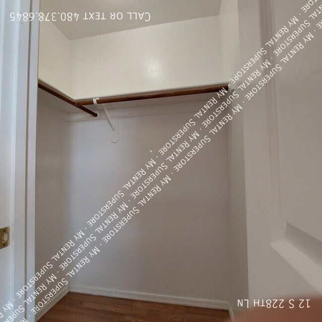 Building Photo - 12 S 228th Ln