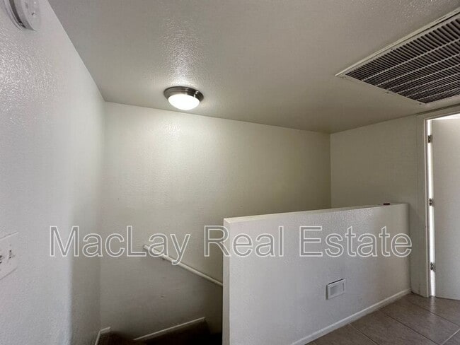 Building Photo - 2801 E Monte Cristo Ave