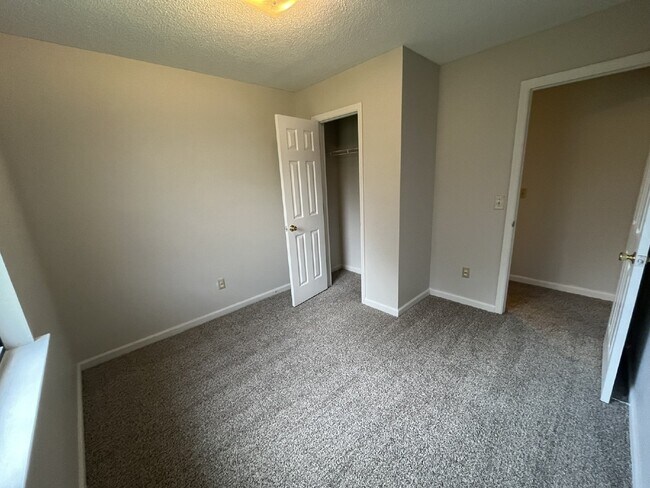 Building Photo - House for Rent