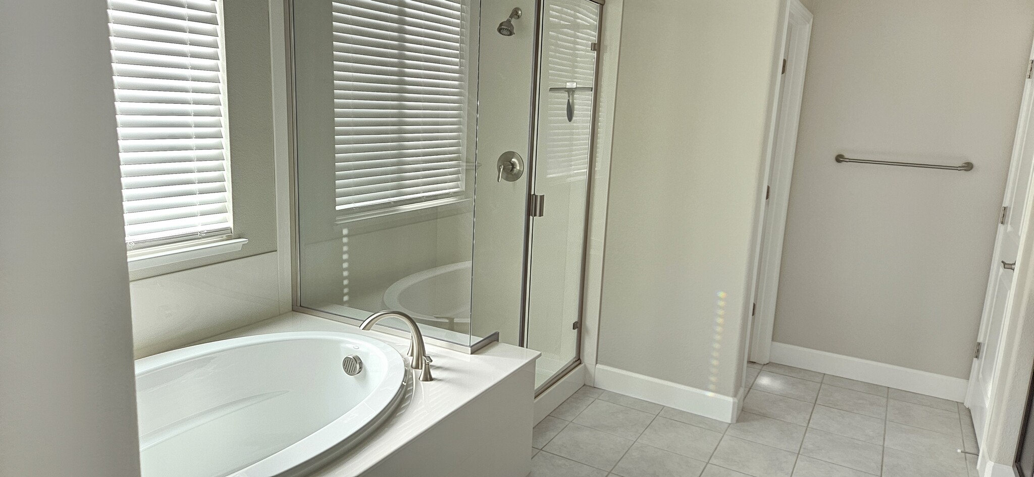 Building Photo - 589 Paseo Verde Dr