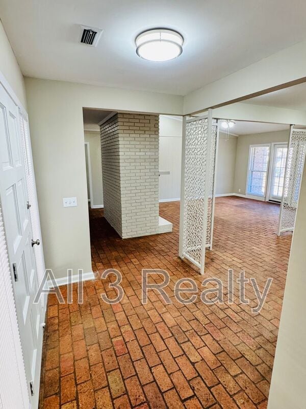 Building Photo - 3531 Edgefield Rd