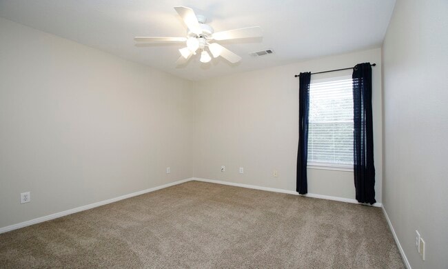 Building Photo - 27131 Sunset Pines Dr