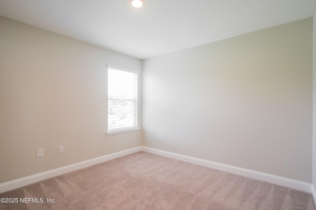 Building Photo - 51 Silver Creek Pl