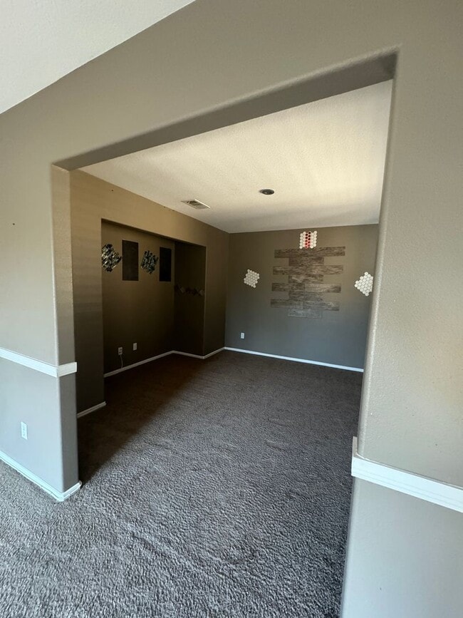 Building Photo - Beautiful Home in the Heart of Perris