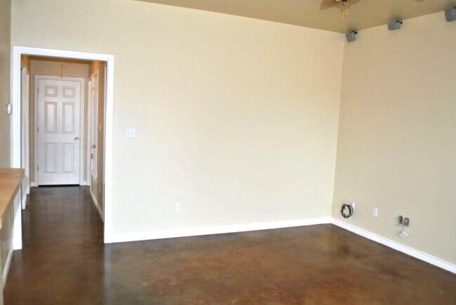 Building Photo - 1640 Co Rd 228