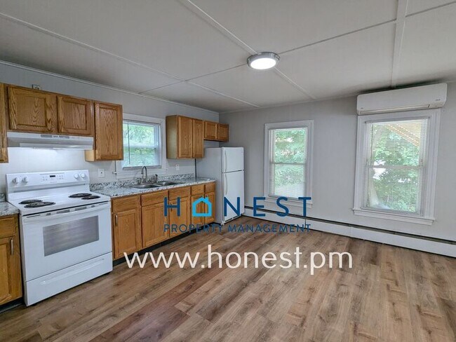 Building Photo - 110 Silver St