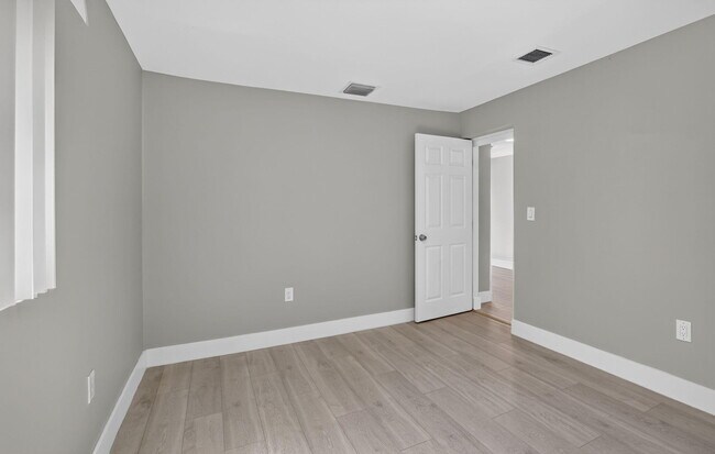 Building Photo - 6281 NW 14th Ct