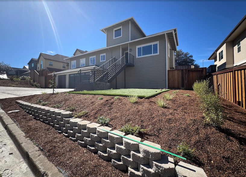 Building Photo - 3729 Cannes Pl