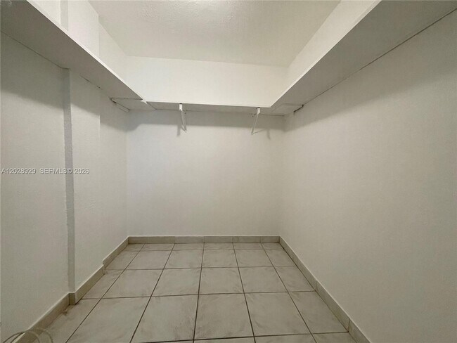 Building Photo - 10090 NW 80th Ct