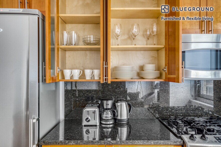 Building Photo - 401 E 34th St