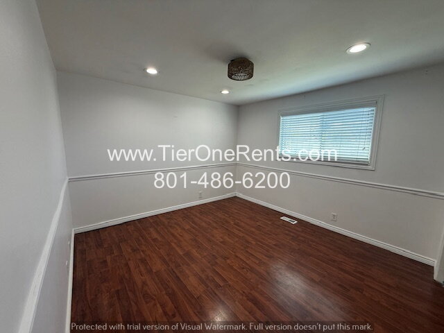 Building Photo - NO DEPOSIT option available for qualified renters!