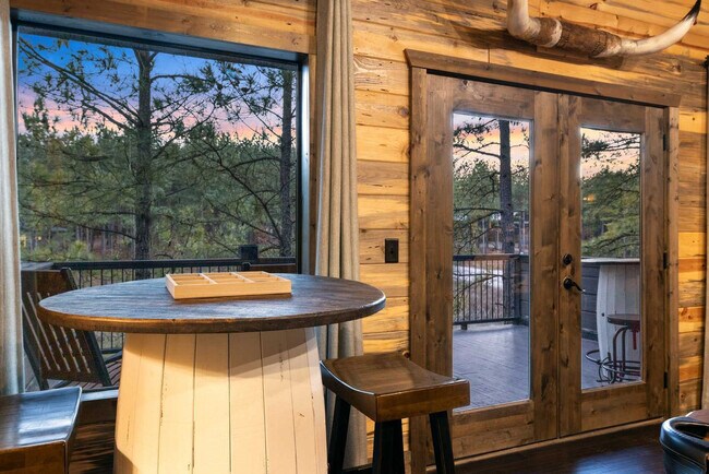 Building Photo - 222 Lost Creek Trl