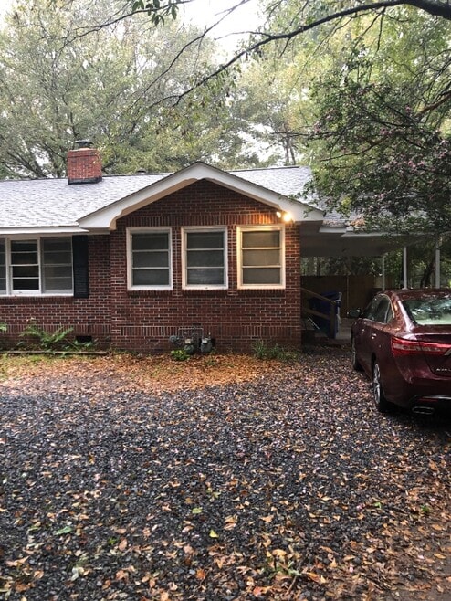 Building Photo - 1540 Orange Grove Rd