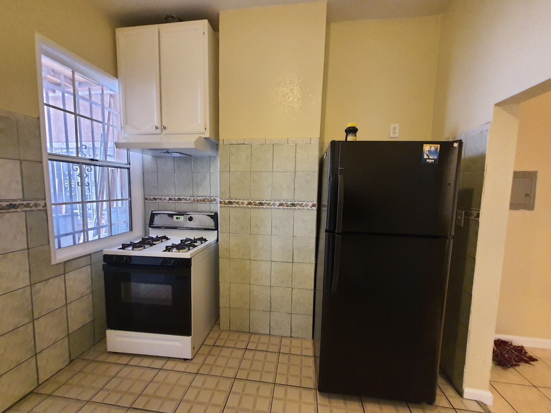 Kitchen - 4226 Wall St