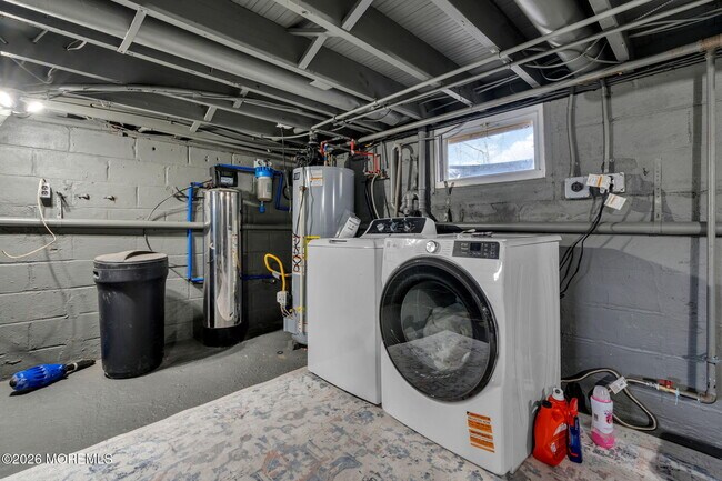 Building Photo - 460 Brickyard Rd