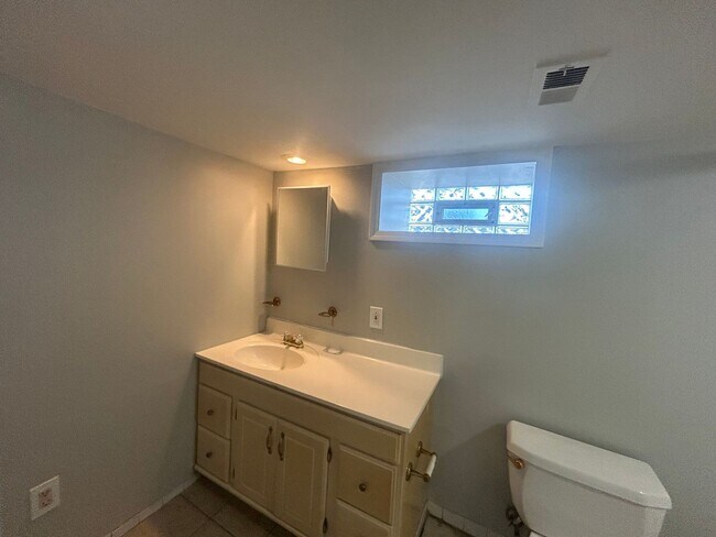 Building Photo - Beautiful Home in Northeast Philly