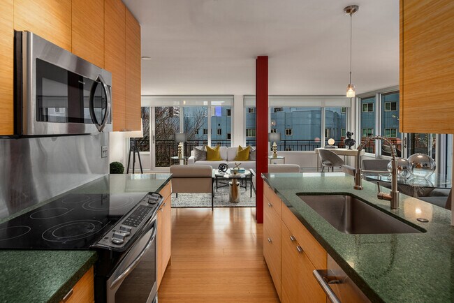 Building Photo - 1000 Union St