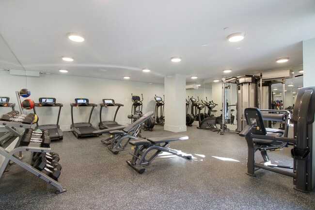 Building Photo - 1326 Ocean Ave