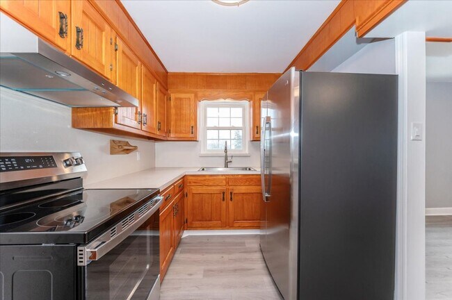 Building Photo - 116-118 Linden Avenue