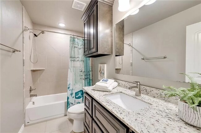 Building Photo - 8309 NW 160th Ct
