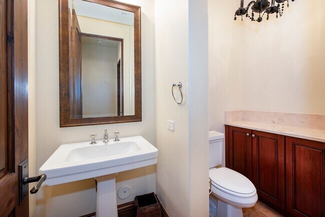Building Photo - 7767 Kestrel Ln